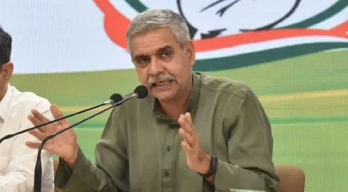 आबकारी नीति में बार-बार बदलाव के कारणों की भी जांच होनी चाहिए : संदीप दीक्षित